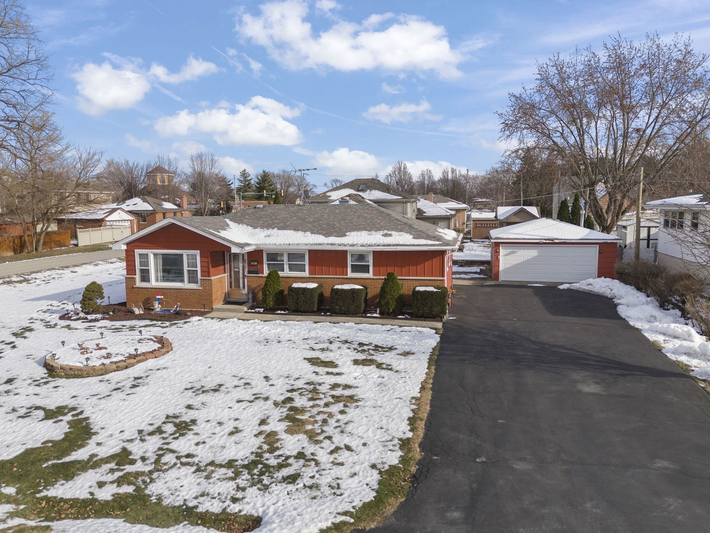 10901 S Nagle Avenue, Worth, IL 60482