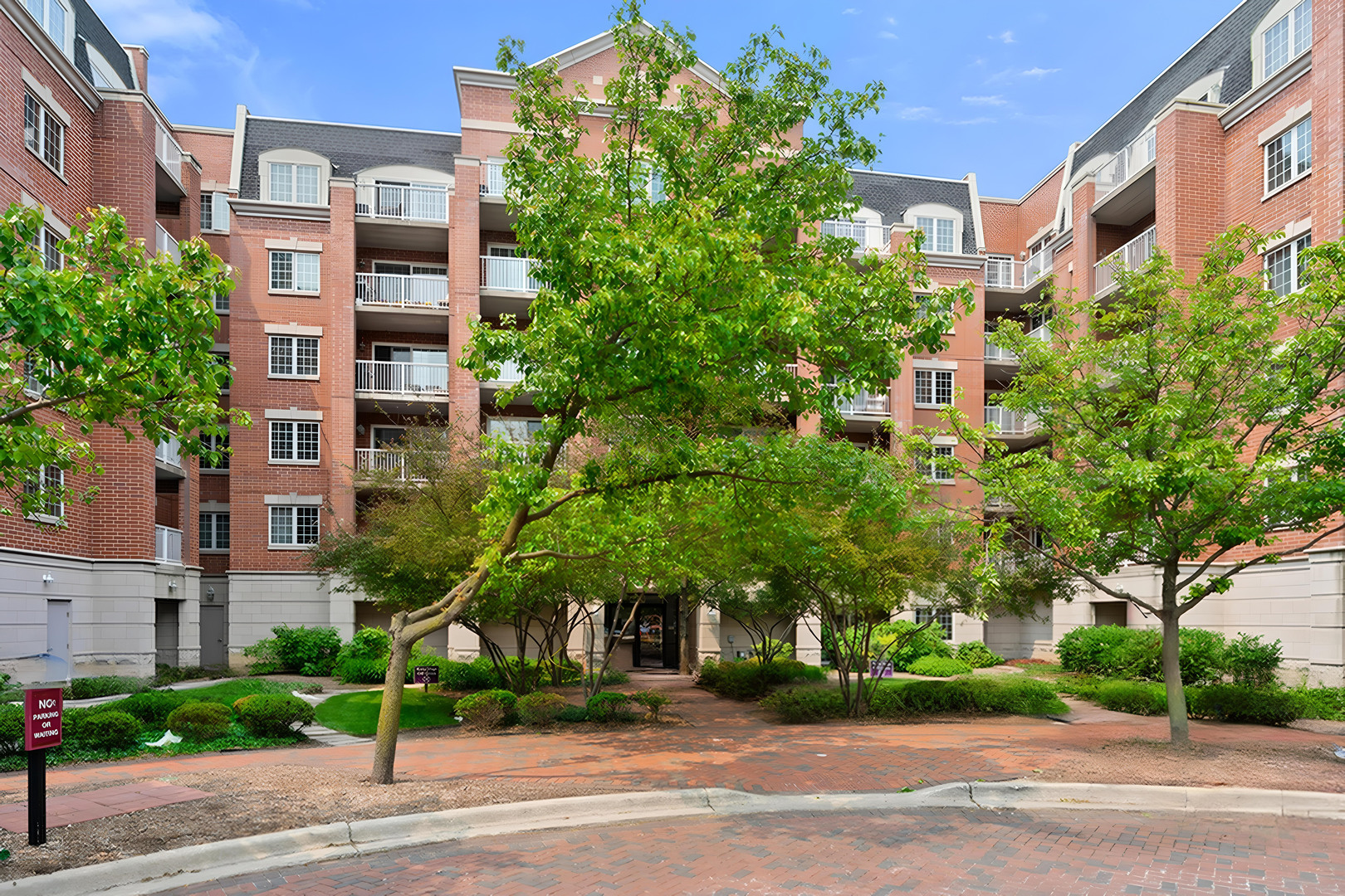 4833 N Olcott Avenue #307, Harwood Heights, IL 60706