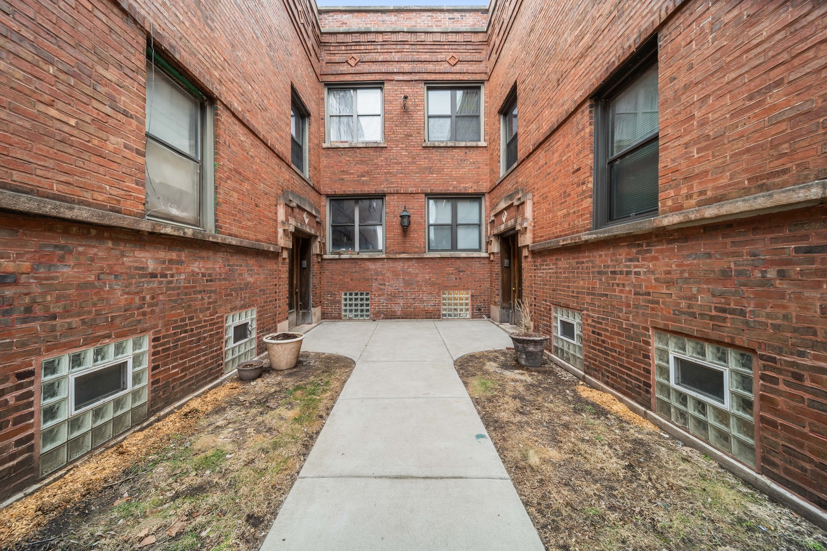 1734-1738 W Estes Avenue, Chicago, IL 60626