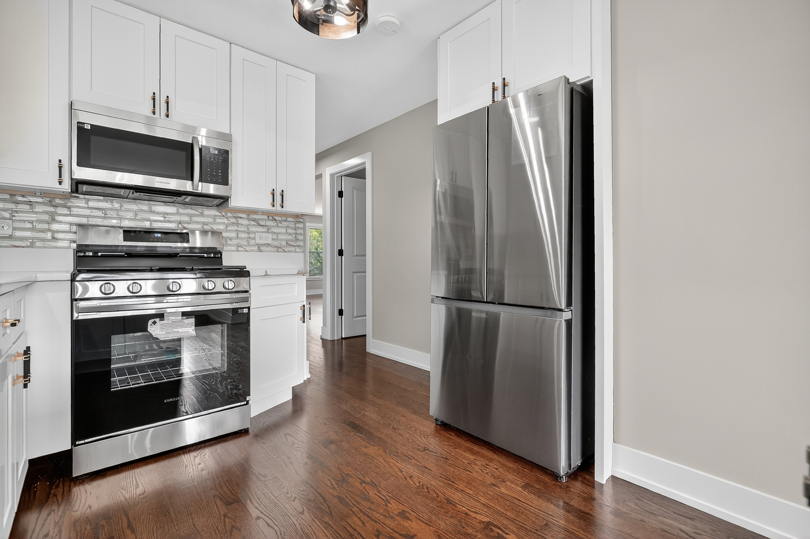 2601 W 98th Place, Evergreen Park, IL 60805