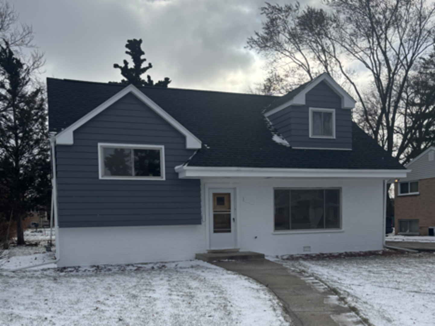 8425 W Carol Street, Niles, IL 60714