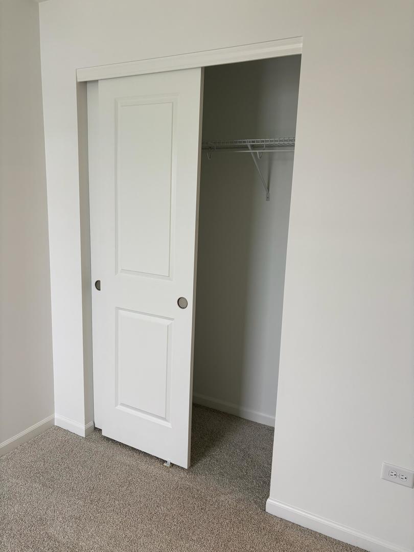 450 Hathaway Lane #450, Oswego, IL 60543