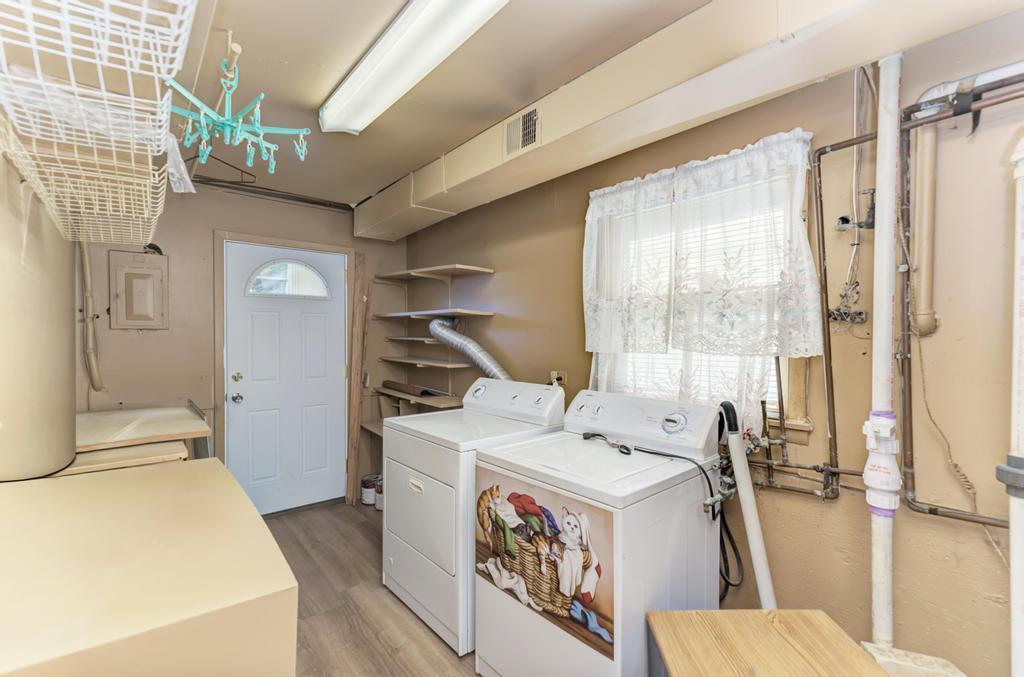 9323 S 80th Court, Hickory Hills, IL 60457