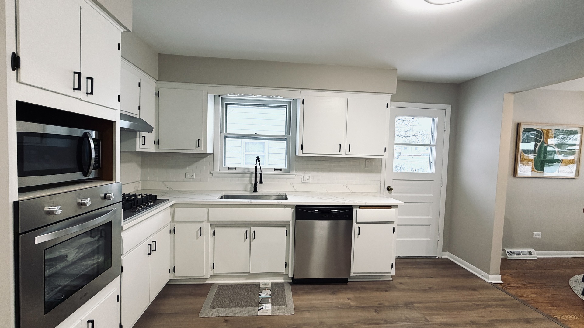 9323 S 80th Court, Hickory Hills, IL 60457