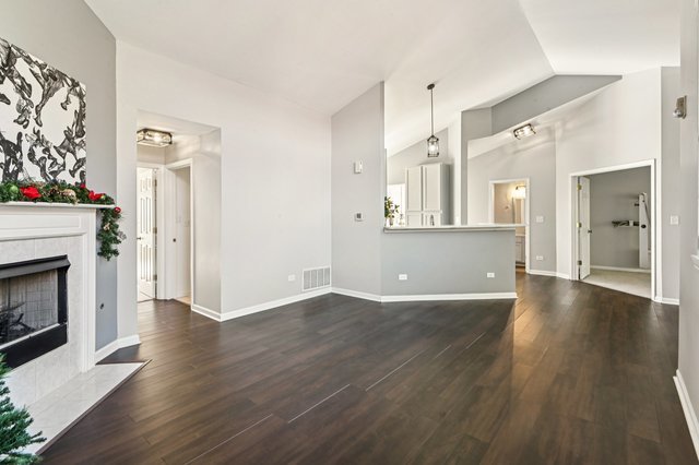 2227 Waterleaf Court #203, Naperville, IL 60564