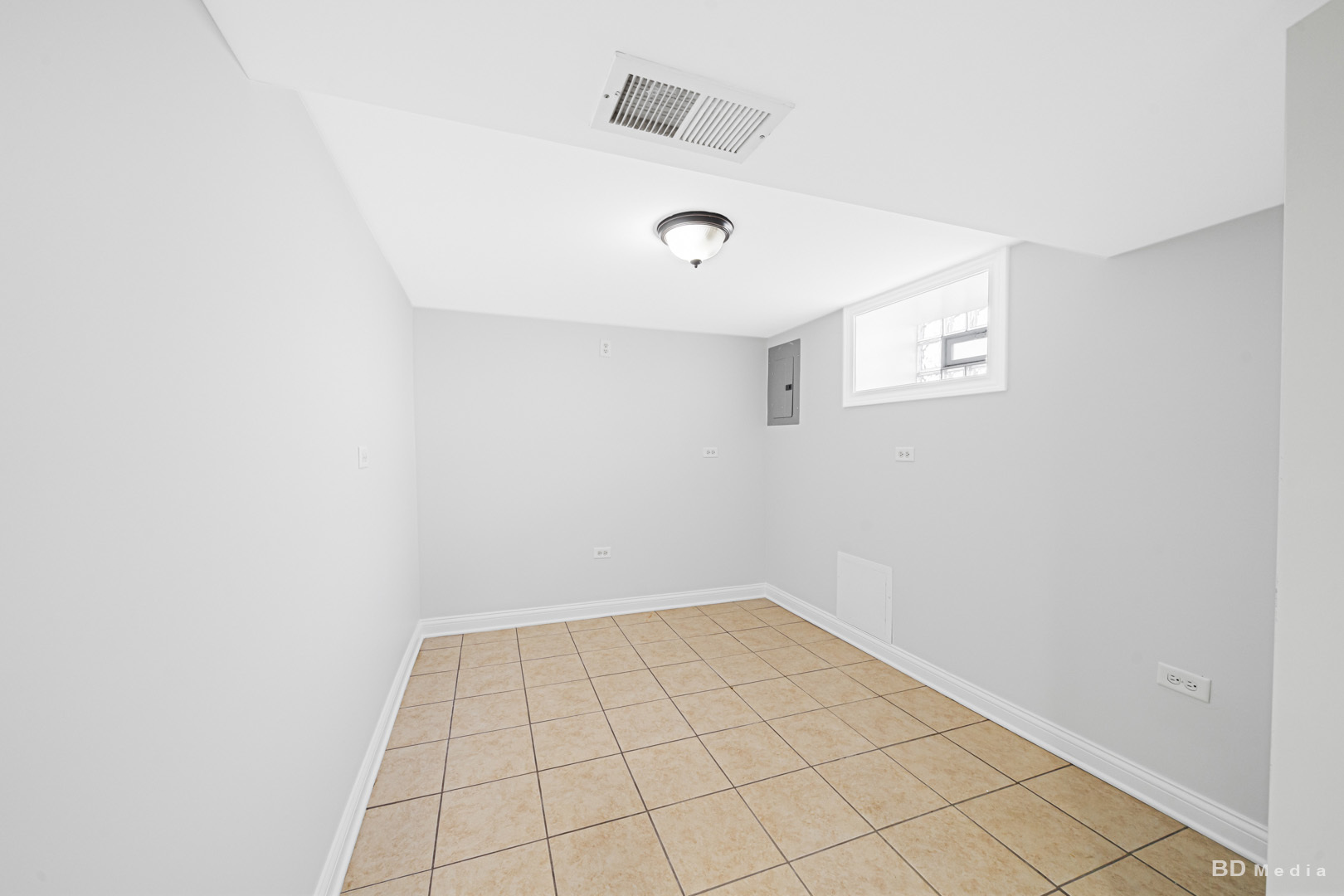 281 E 163rd Street, Harvey, IL 60426