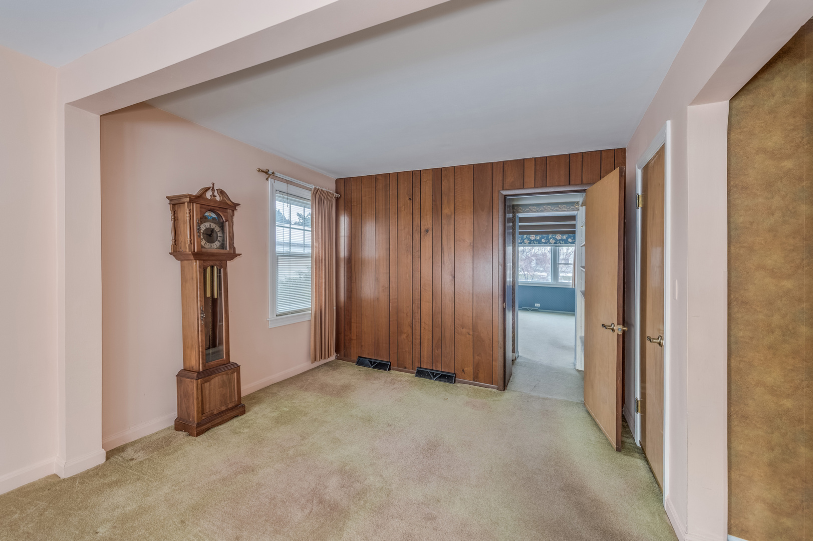 7540 W Rosedale Avenue, Chicago, IL 60631