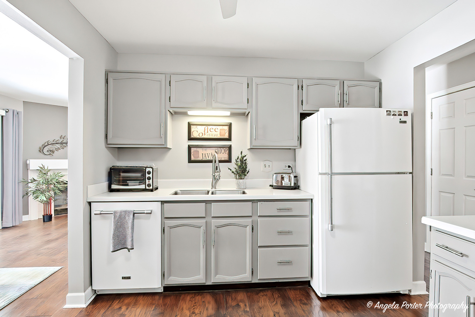 1516 CAMDEN Court #A1, Wheeling, IL 60090