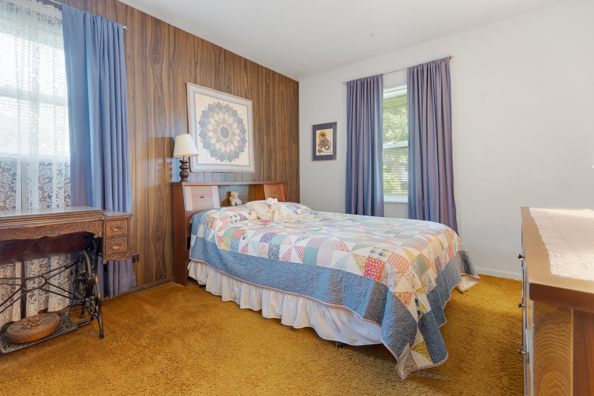 550 Ridge Avenue, Elk Grove Village, IL 60007