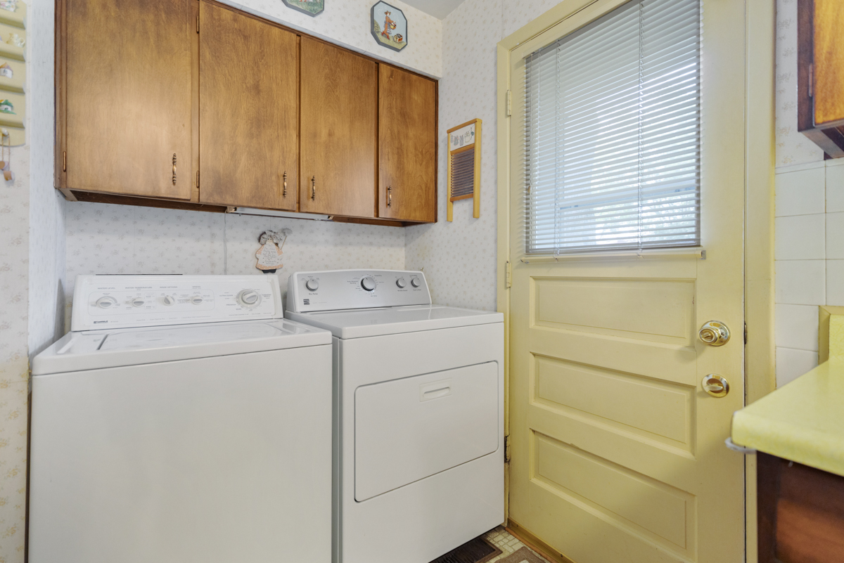 550 Ridge Avenue, Elk Grove Village, IL 60007