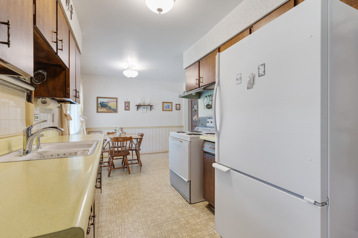 550 Ridge Avenue, Elk Grove Village, IL 60007