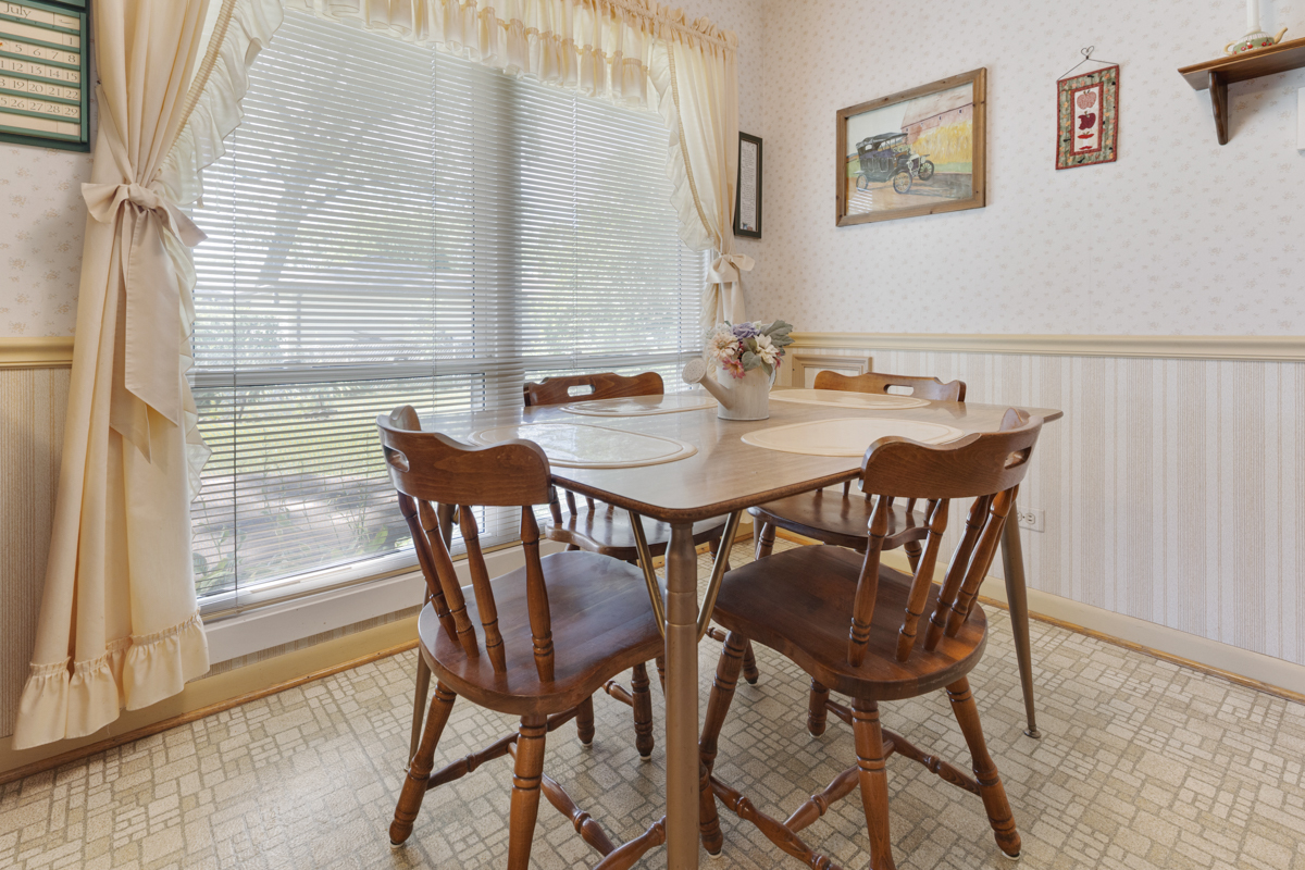 550 Ridge Avenue, Elk Grove Village, IL 60007