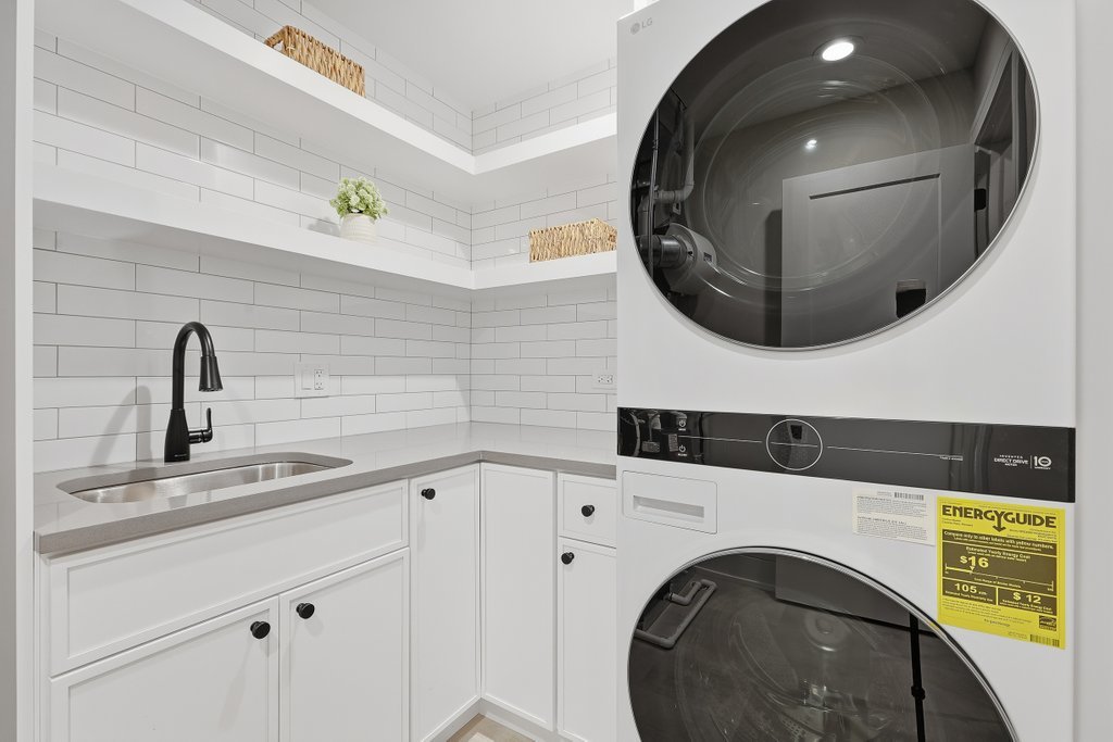 1523 Linden Circle, Lemont, IL 60439