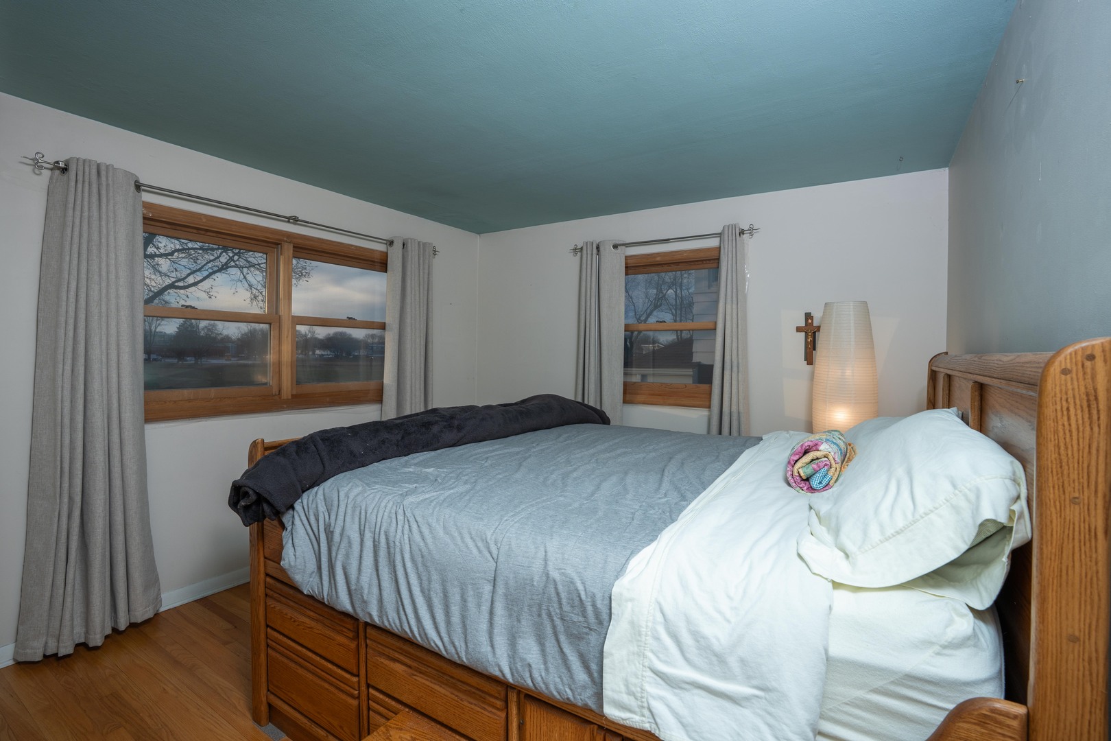 621 N Forest Avenue, Mount Prospect, IL 60056