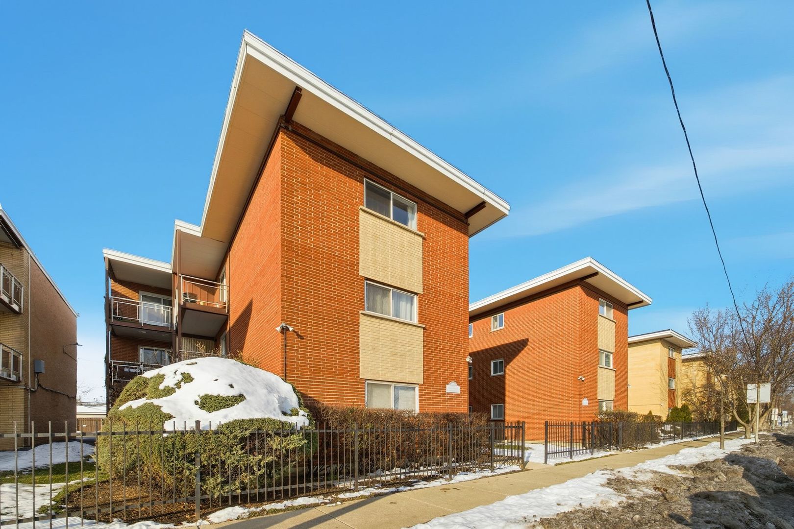 4618 River Road #1D, Schiller Park, IL 60176