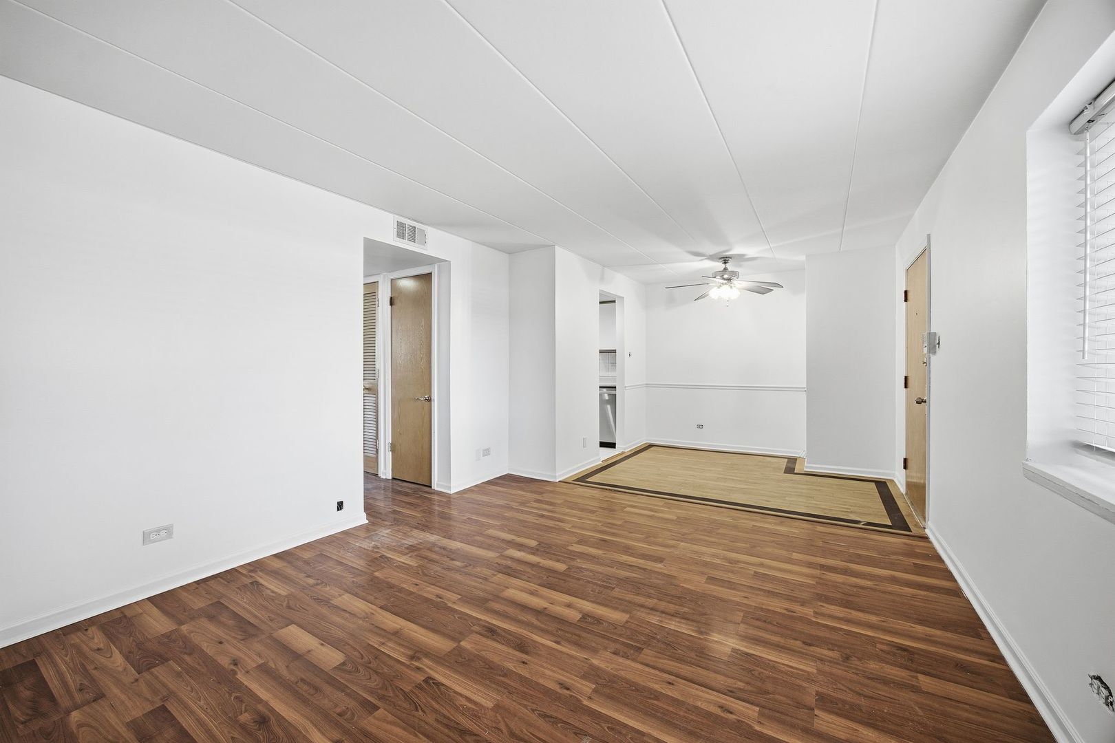 4618 River Road #1D, Schiller Park, IL 60176