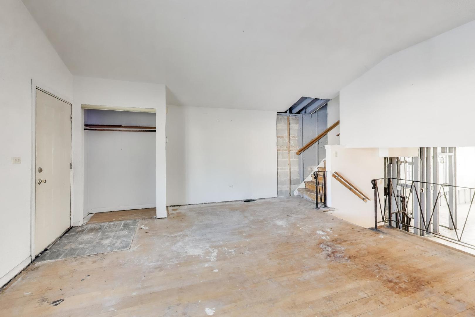 10154 S Emerald Avenue, Chicago, IL 60628