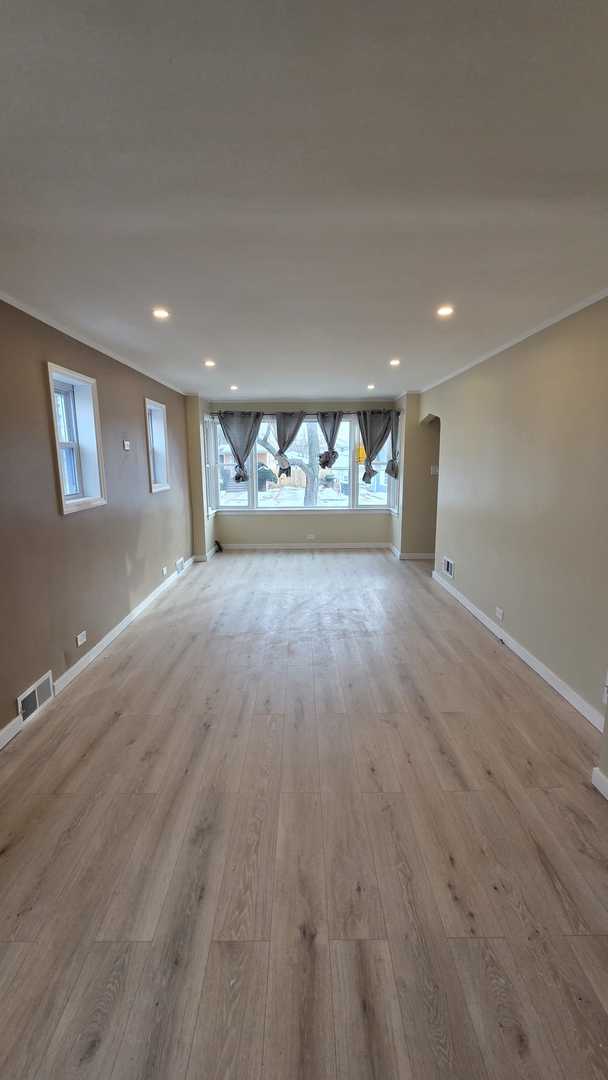 2608 W 97th Street, Evergreen Park, IL 60805