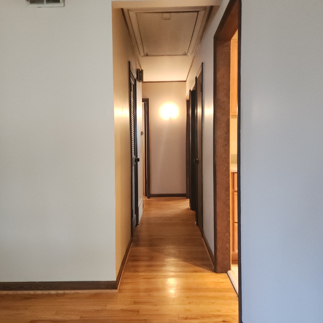 4605 W 84th Place, Chicago, IL 60652