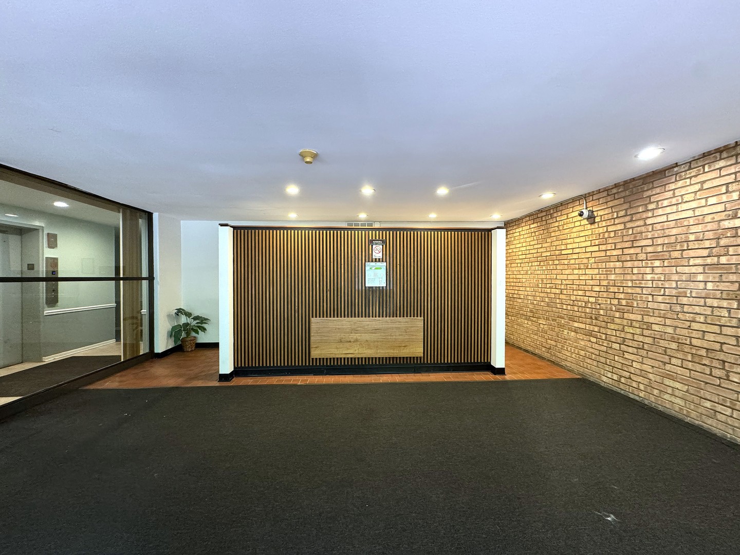 5600 Hillcrest Lane #1K, Lisle, IL 60532