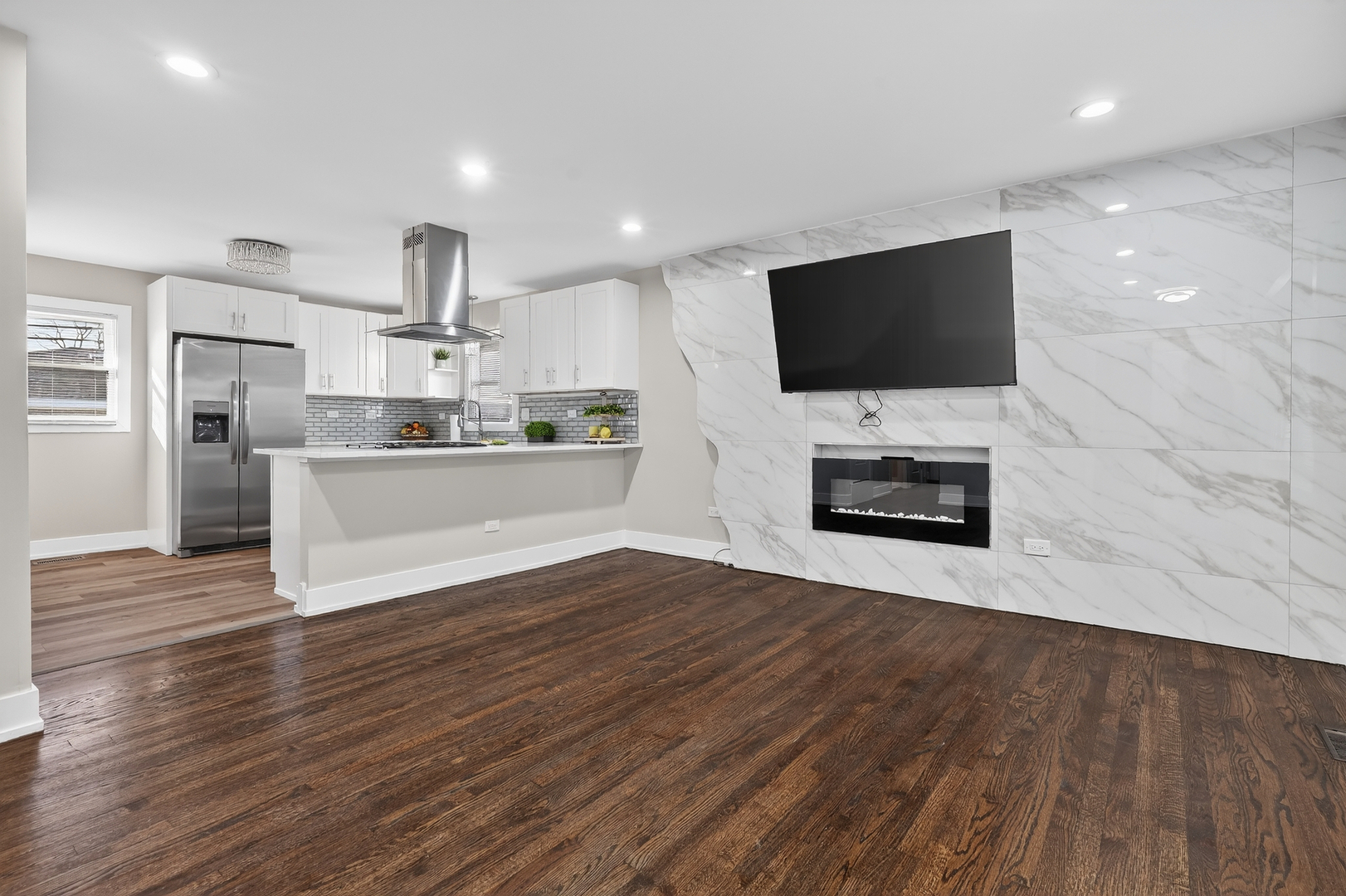 15502 Elm Street, South Holland, IL 60473