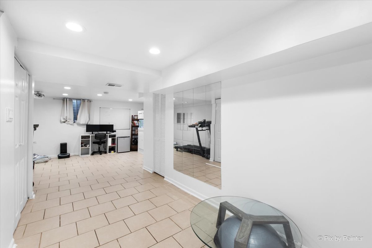 14409 Lamon Avenue, Midlothian, IL 60445