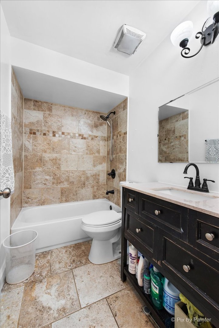 14409 Lamon Avenue, Midlothian, IL 60445