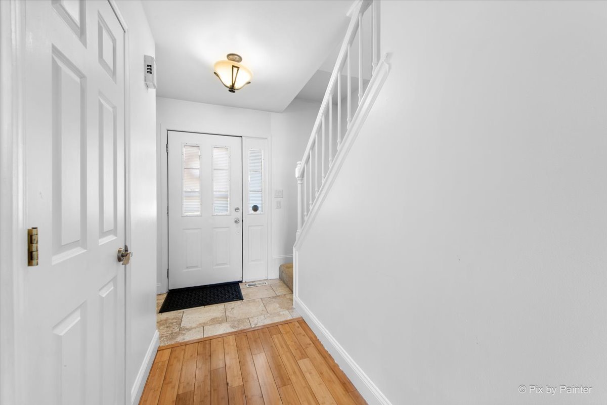 14409 Lamon Avenue, Midlothian, IL 60445