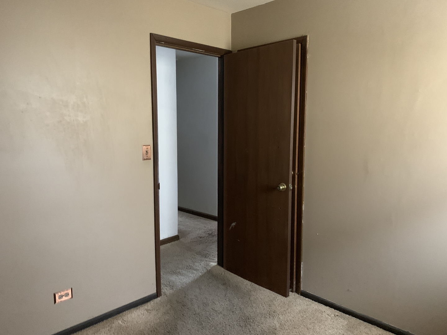 148 W Kennedy Drive, Streamwood, IL 60107