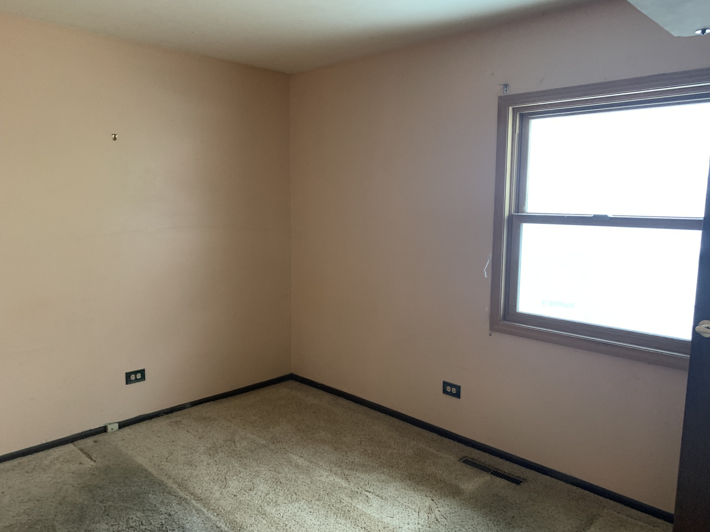 148 W Kennedy Drive, Streamwood, IL 60107