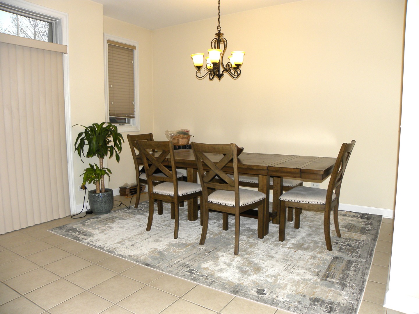 57 Northfield Terrace #57, Wheeling, IL 60090