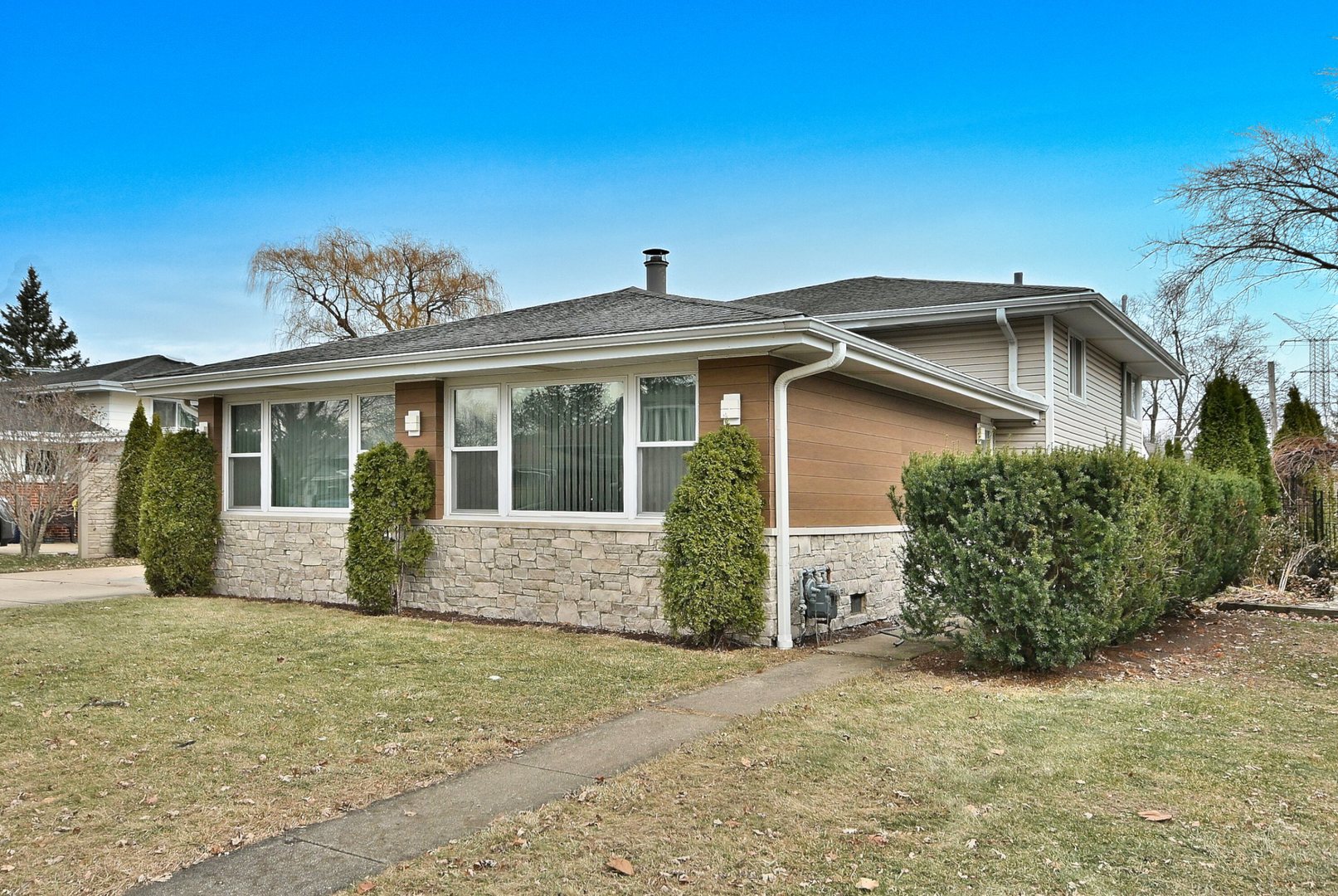 575 Bedford Lane, Des Plaines, IL 60016