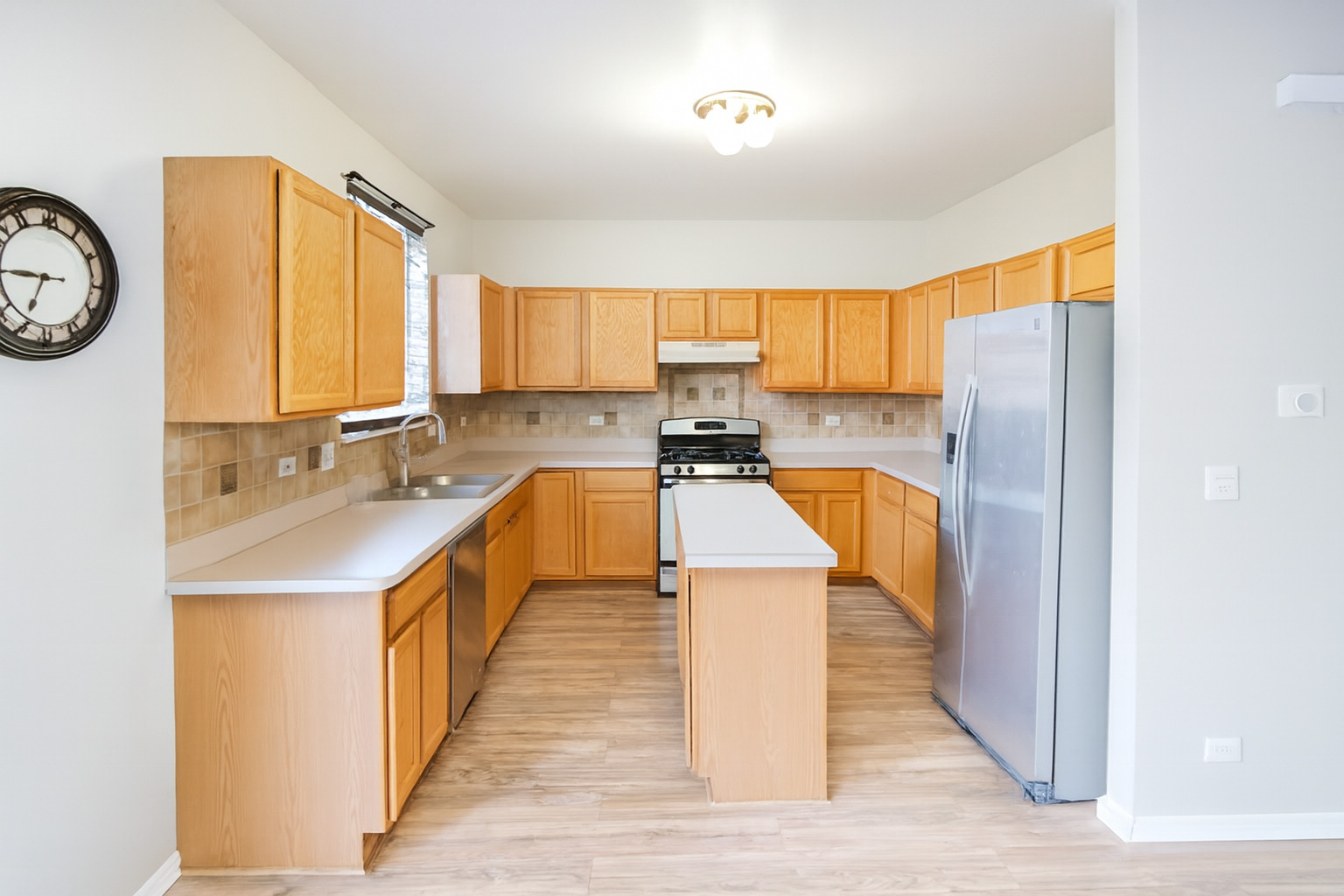 518 DECLARATION Lane, Aurora, IL 60504