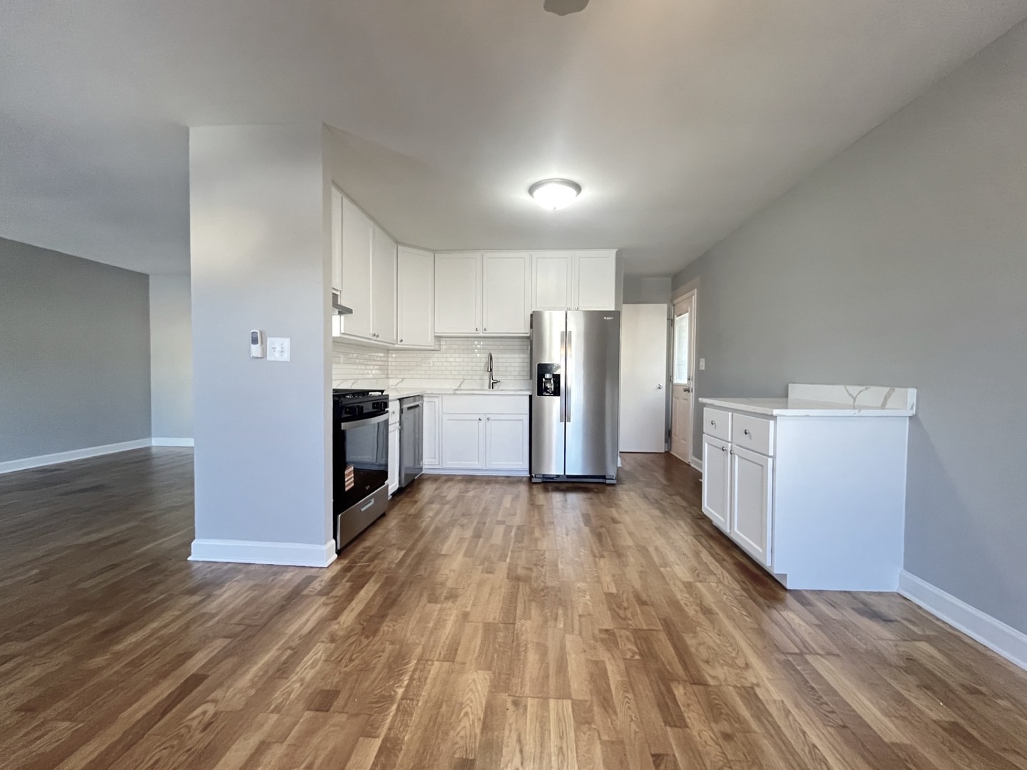 1606 N Poplar Avenue, Round Lake Beach, IL 60073