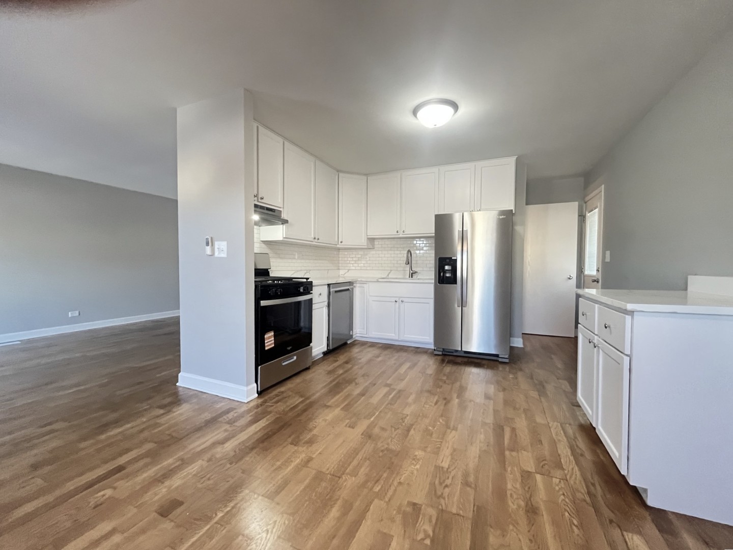 1606 N Poplar Avenue, Round Lake Beach, IL 60073