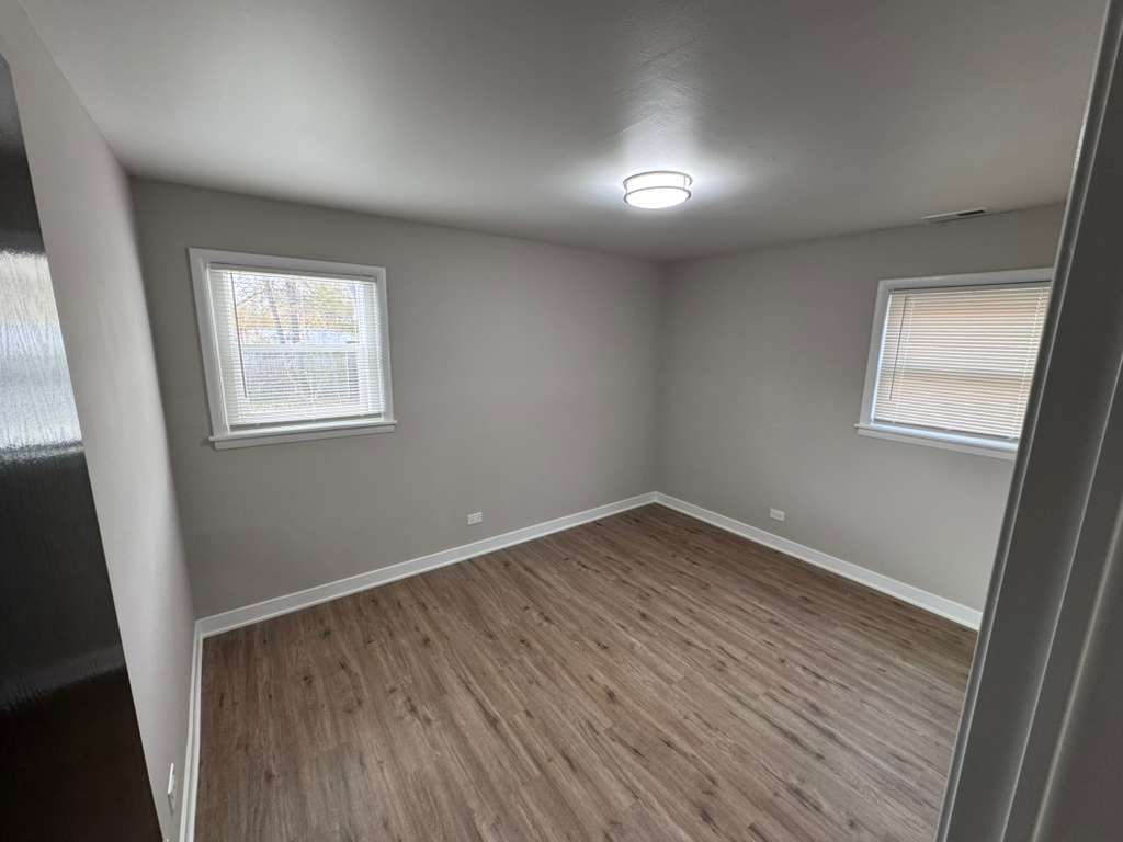 1021 W Vermont Avenue, Chicago, IL 60827