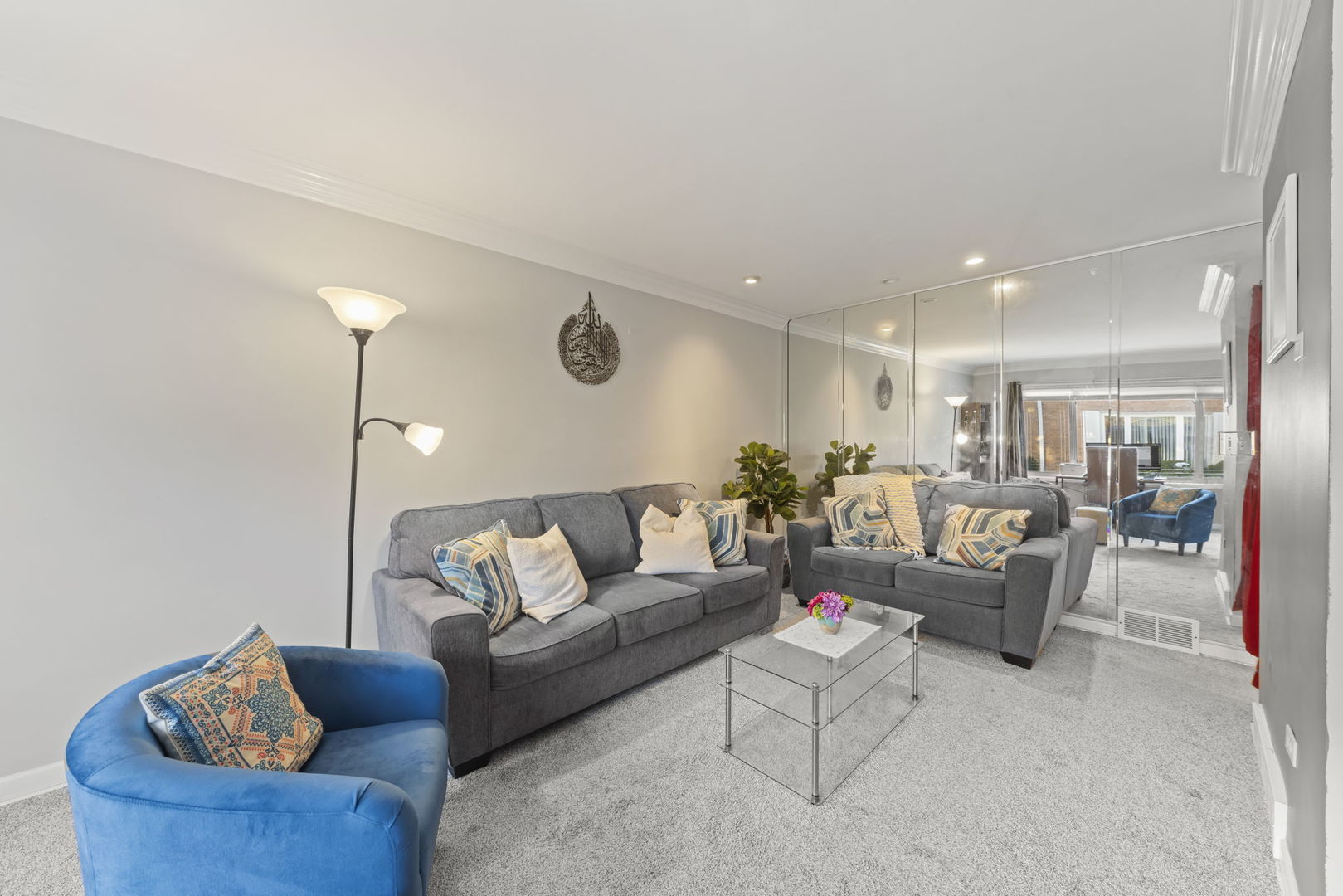 706 N Western Avenue #B, Park Ridge, IL 60068