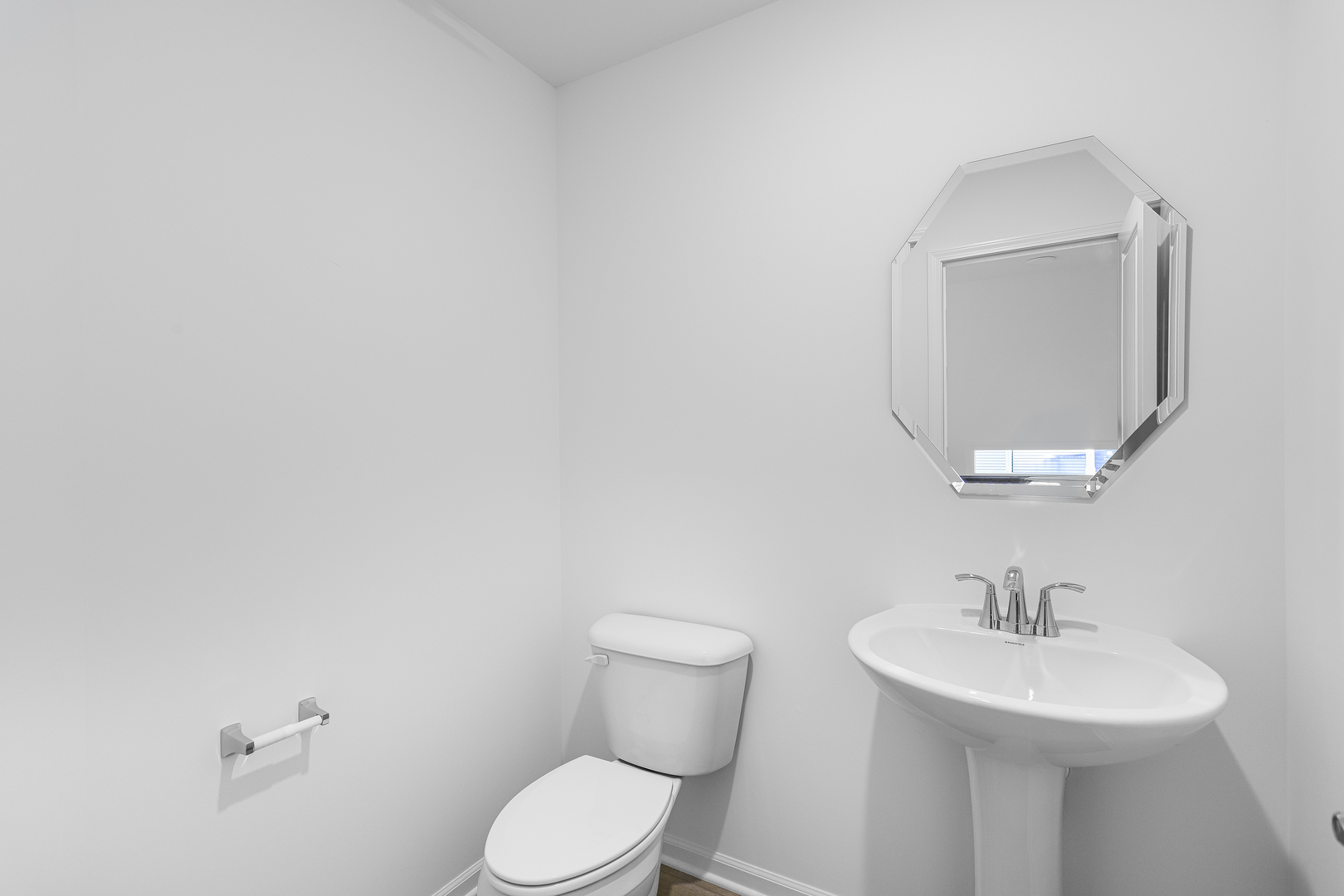 421 Red Oak Circle, Volo, IL 60020