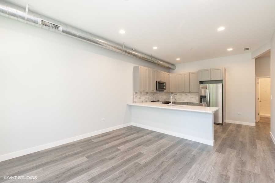 8917 Grant Avenue #3B, Brookfield, IL 60513