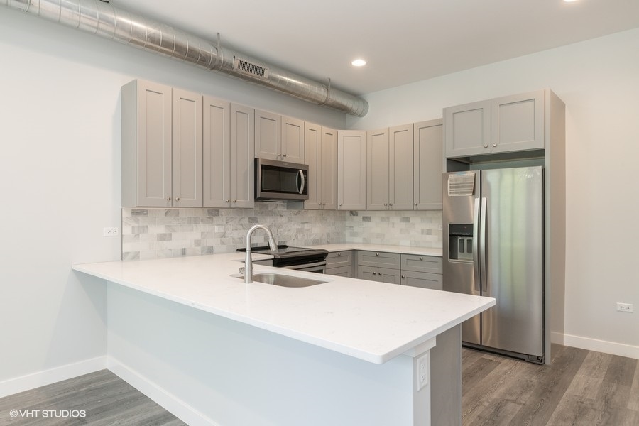 8917 Grant Avenue #3B, Brookfield, IL 60513