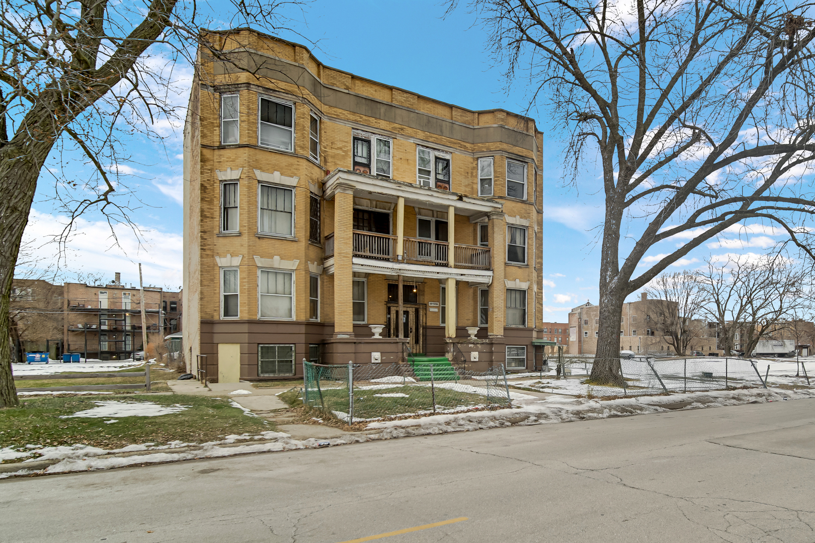 5200 S Prairie Avenue, Chicago, IL 60615