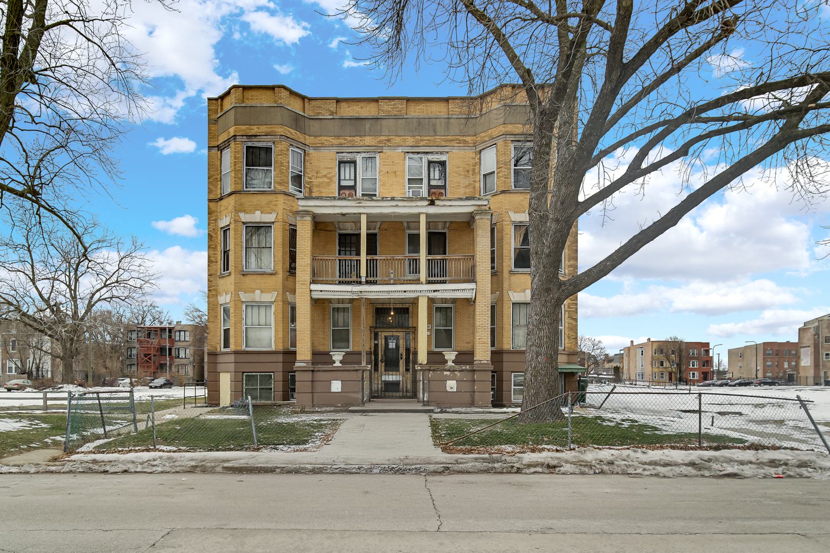 5200 S Prairie Avenue, Chicago, IL 60615