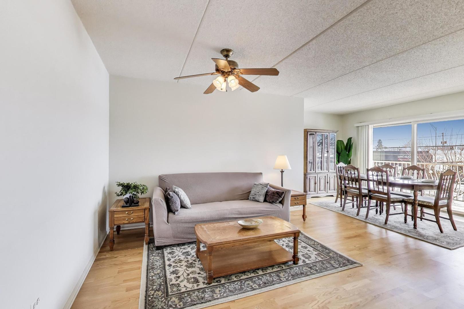 4534 N Cumberland Avenue #101, Chicago, IL 60656