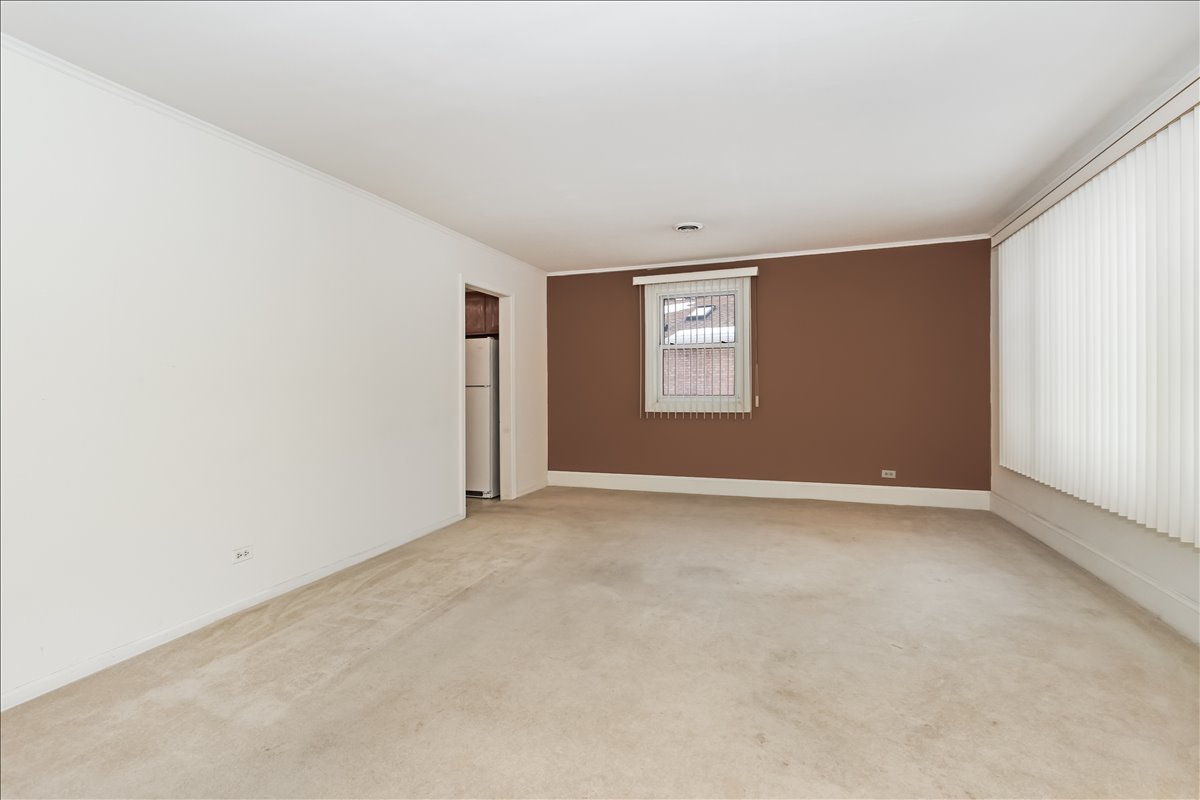 1162 W Grant Drive, Des Plaines, IL 60016