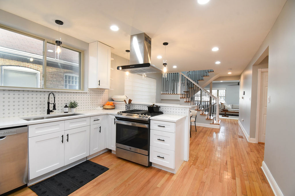 1902 S 9th Avenue, Maywood, IL 60153