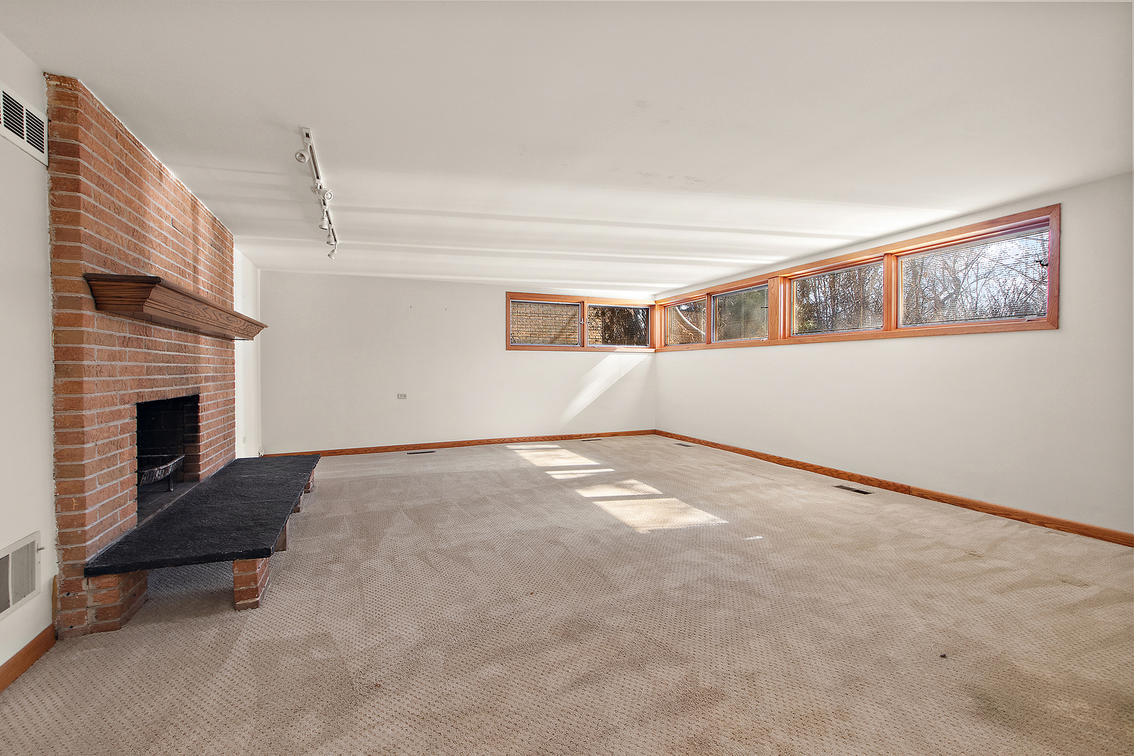 2708 Hawthorne Lane, Flossmoor, IL 60422