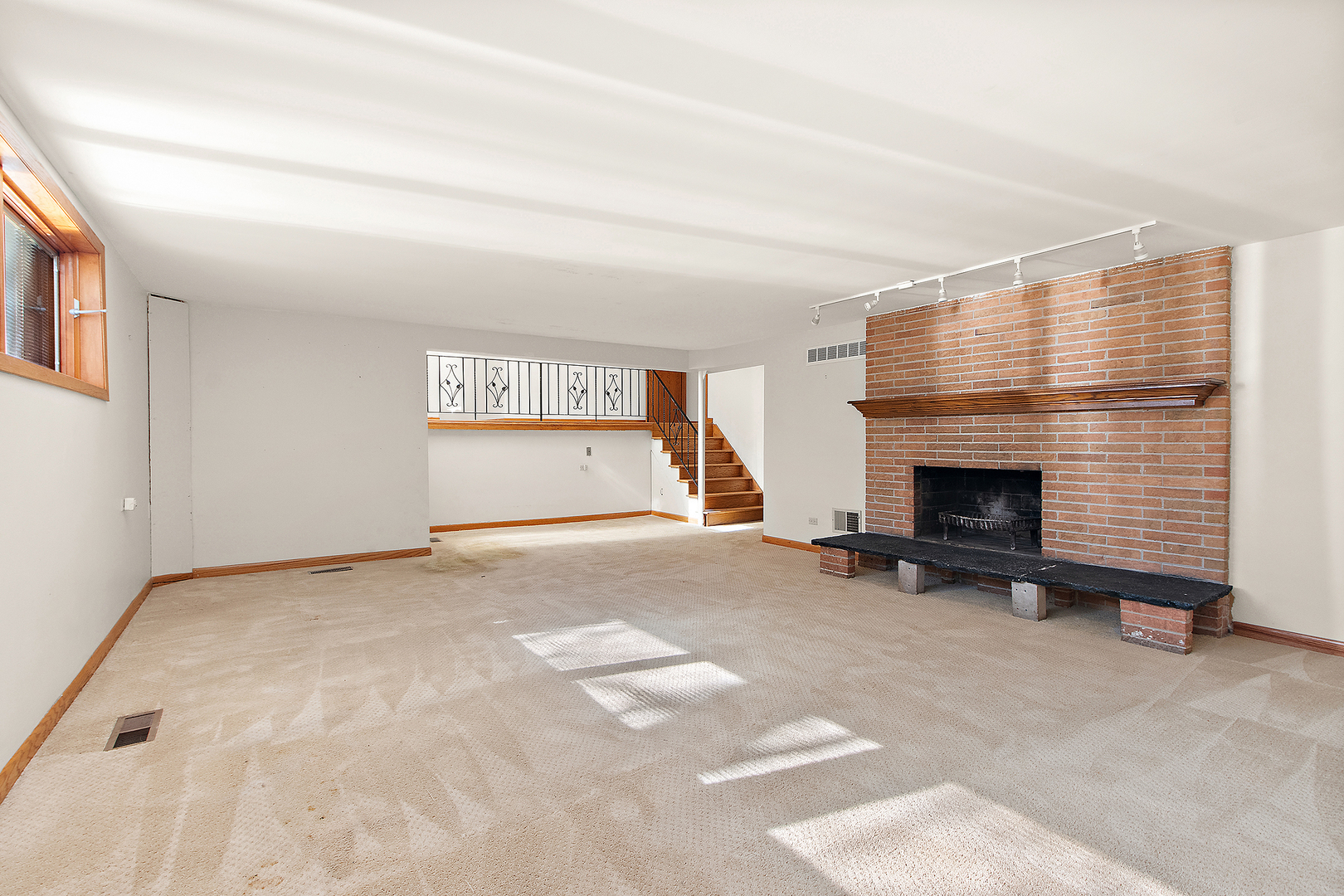 2708 Hawthorne Lane, Flossmoor, IL 60422