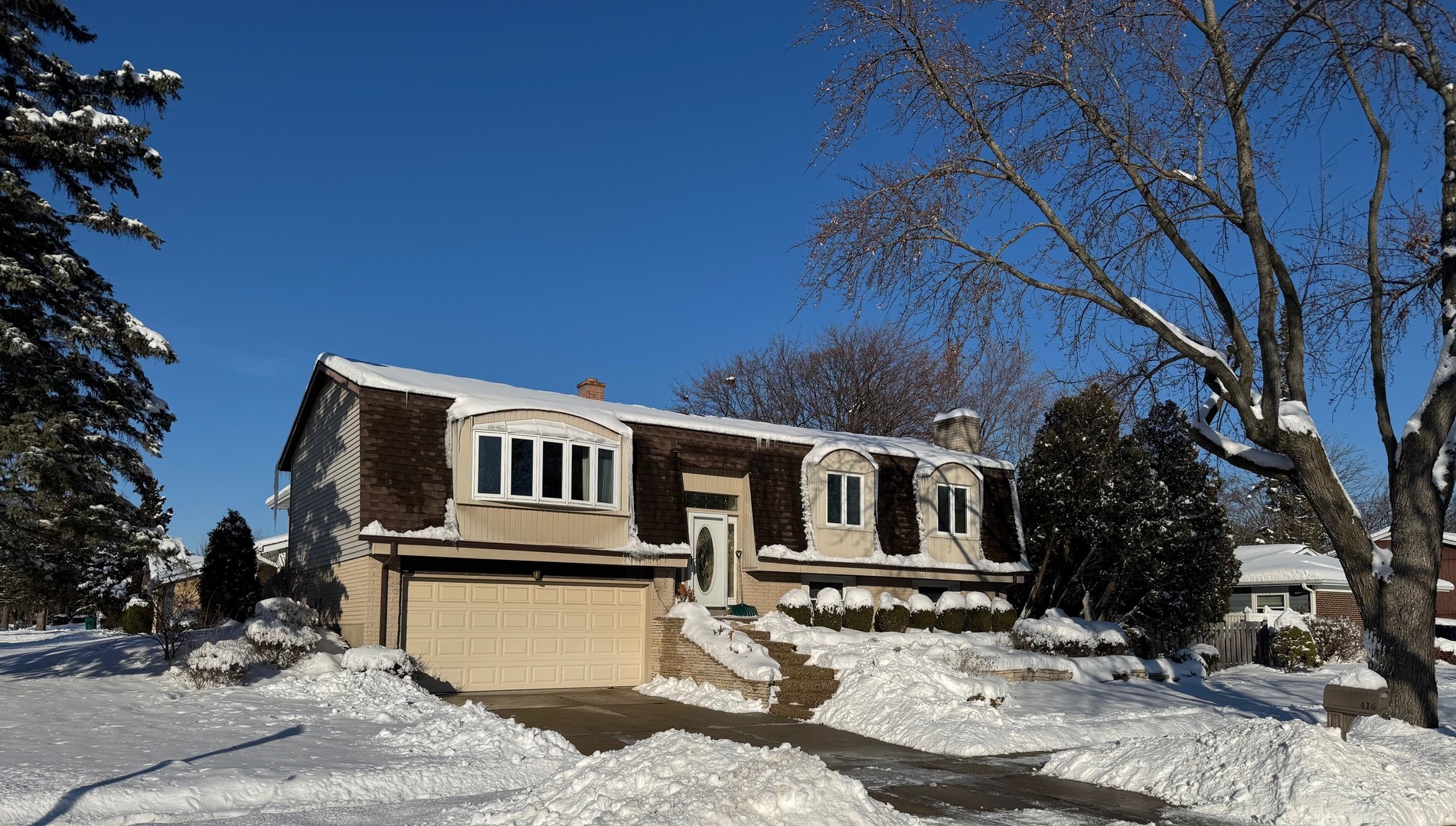 416 Trinity Court, Buffalo Grove, IL 60089