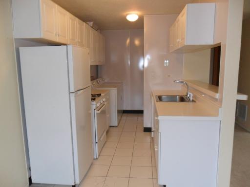 479 James Court #D, Glendale Heights, IL 60139