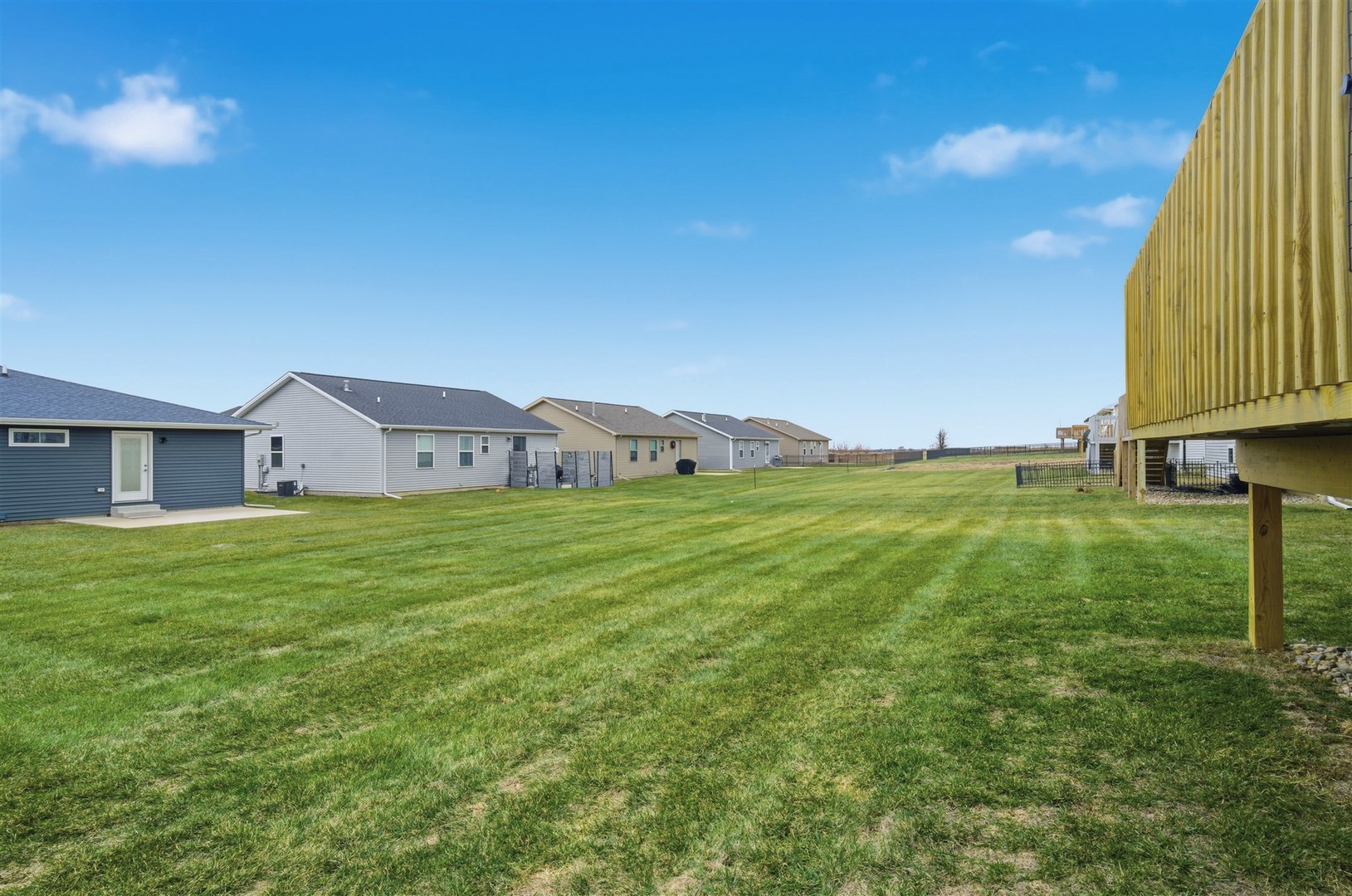 12 Misty Lane, Bloomington, IL 61705